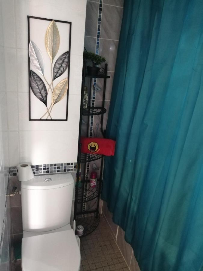 בזייה Magnifique Studio Non Fumeur Pres De La Gare מראה חיצוני תמונה
